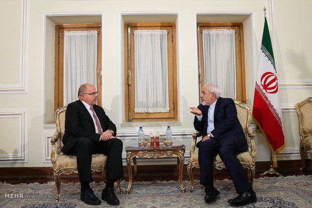 Zarif meets with Latvian amb., Afghan deputy FM