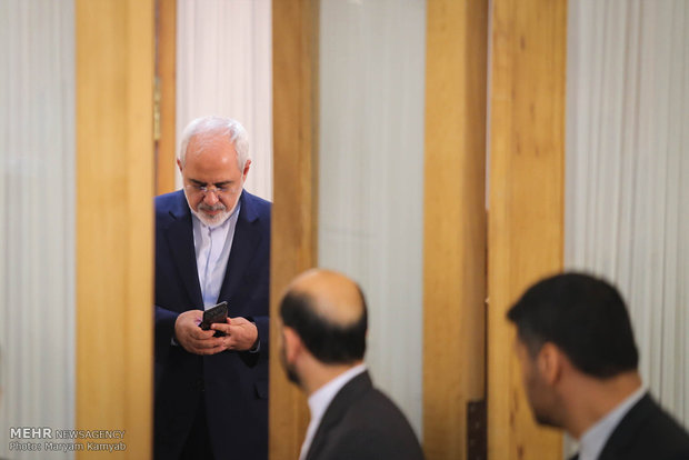 Zarif meets with Latvian amb., Afghan deputy FM