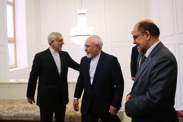 Zarif meets with Latvian amb., Afghan deputy FM