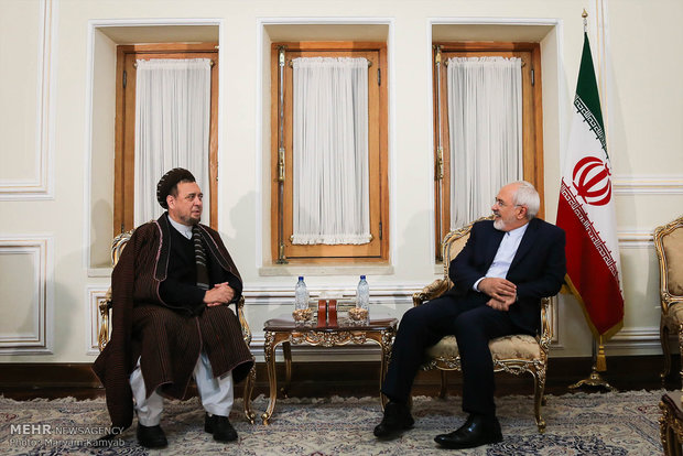 Zarif, Afghan official discuss bilateral ties, fight against terrorism