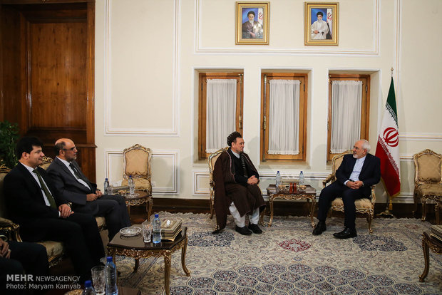 Zarif meets with Latvian amb., Afghan deputy FM