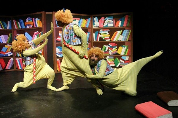 ترغیب کودکان به مطالعه با نمایش« دیواکولا» در جشنواره تئاتر