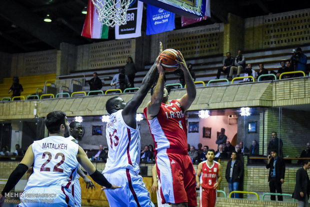 فوز ساحق للمنتخب الايراني على القطري في تصفيات آسيا كرة السلة