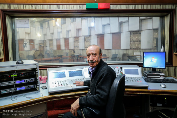 مردی که عشق به صدا را فراموش نکرد/ ۴۰ سال خاطره بازی با رادیو