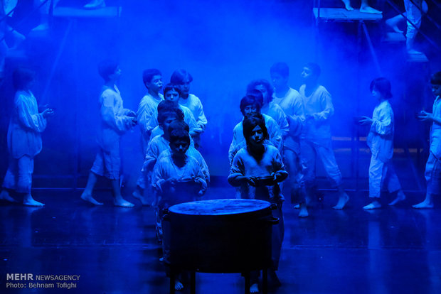 Oliver Twist musical on stage in Tehran