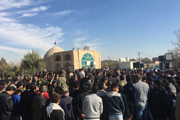 پیکر مطهر ۲ شهید مدافع حرم در ورامین  تشییع شد 