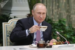 بوتين يقول مازحا انه يشعر بالاهانة لعدم ادراجه على لائحة "عقوبات" أميركية