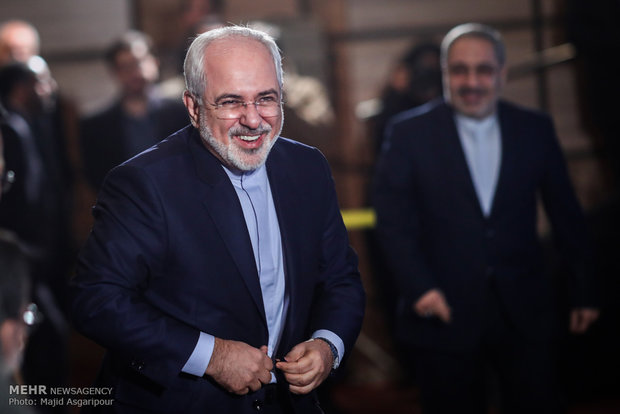 هForeign Minister Zarif addresses ‘Dawn of Truth’ Conference مایش طلوع حقیقت