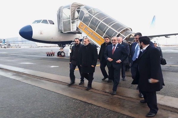 Parliament Speaker Larijani arrives in Moscow