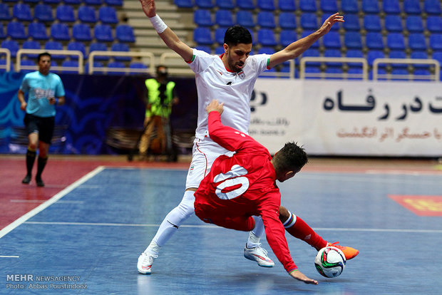 Iran wins over Kazakhstan at Isfahan Futsal Tourney