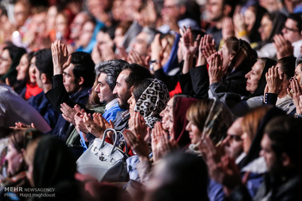 Iranian vocalists' triple performance