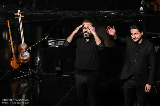 Iranian vocalists' triple performance