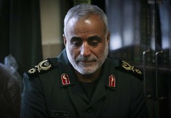 ملت ایران ایستادگی را سرلوحه کار خود قرار داده است