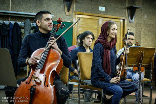 Tahran Senfoni Orkestrası'ndan bir ilk 