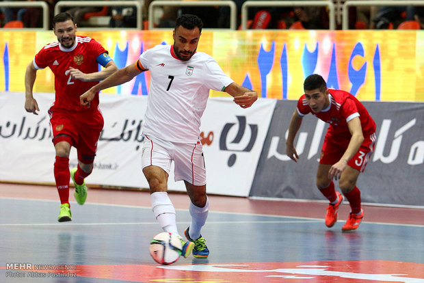 Iran beats Russia at Isfahan Futsal Tourney