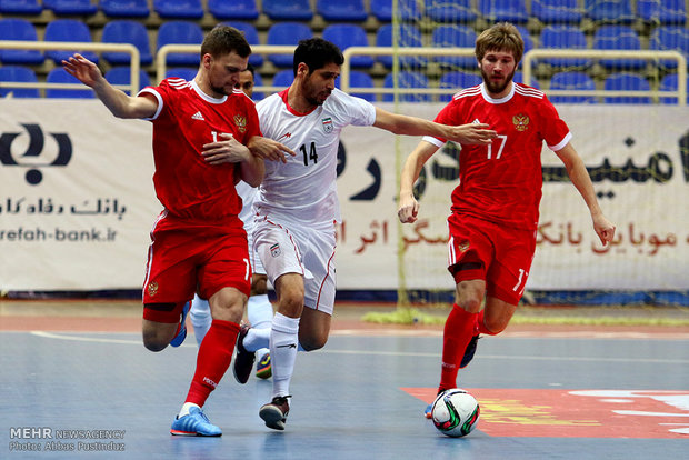 Iran beats Russia at Isfahan Futsal Tourney