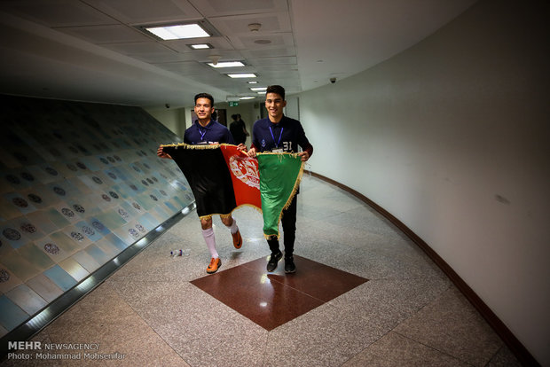 Intl. stair climbers run up Milad Tower