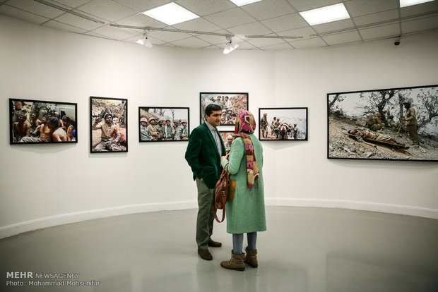 Tahran'da “10 Gün Boyunca Fotoğrafçılarla Birlikte” konulu konferans