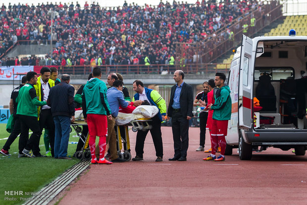 İran Futbol Süper Ligi'nin kritik maçından kareler