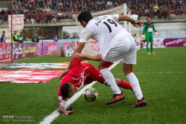 İran Futbol Süper Ligi'nin kritik maçından kareler