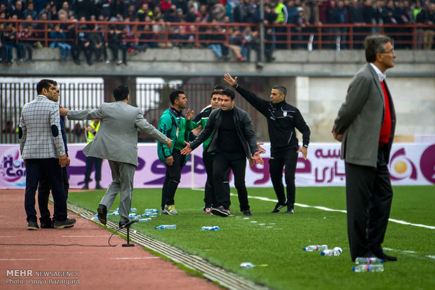 İran Futbol Süper Ligi'nin kritik maçından kareler