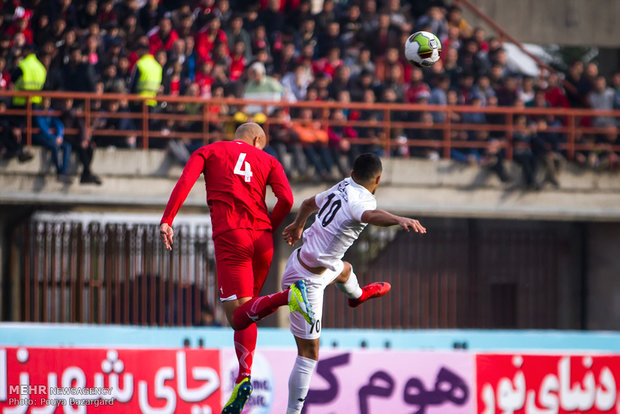 İran Futbol Süper Ligi'nin kritik maçından kareler