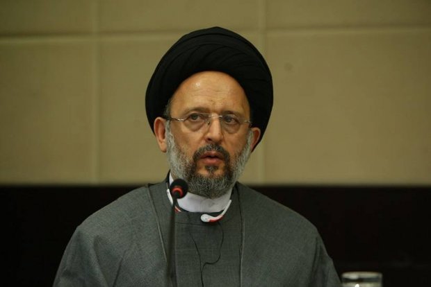 السيد فضل الله يدعو الشعب الإيراني للوقوف صفا واحدا في مواجهة كل المؤامرات