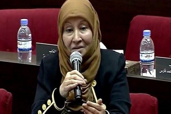امت اسلامی می تواند بارهبری امام خامنه ای نقشه دشمنان رابر آب کند فردوس العوادی