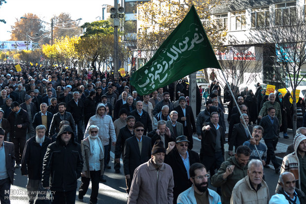 راهپیمایی نمازگزاران جمعه کرج در محکومیت انتقال پایتخت رژیم صهیونیستی به بیت ‌المقدس