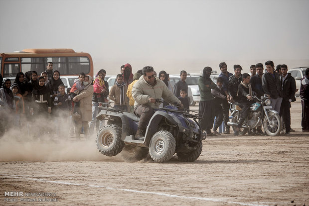 مهرجان الالعاب المحلية وركوب الجمال في خراسان الجنوبية 