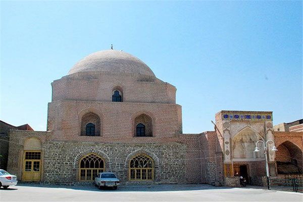 گنبدخانه مسجد جامع ارومیه مرمت می‌شود