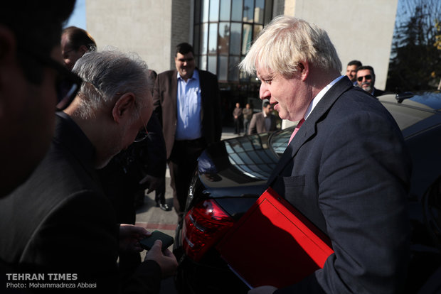 Salehi meets British foreign secretary in Tehran 