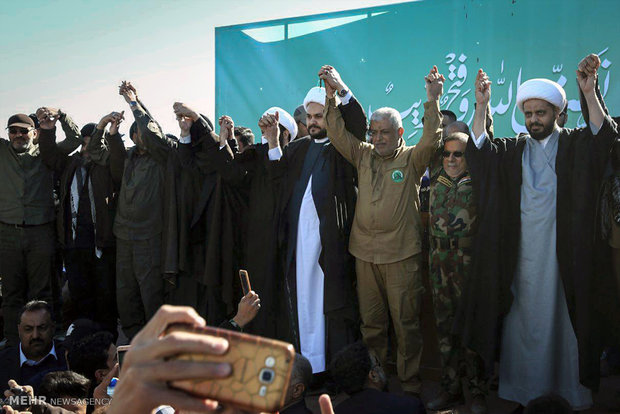 احتفال "النصر" بحضور قادة المقاومة الاسلامية في النجف الاشرف