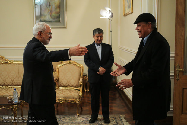 Zarif bids farewell to envoy, meets D-8 Sec. Gen.