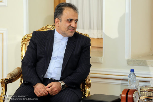 Zarif bids farewell to envoy, meets D-8 Sec. Gen.