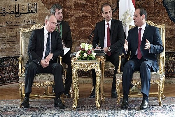 پوتین:دیدارم با السیسی سازنده بود/ گسترش روابط نظامی با مصر