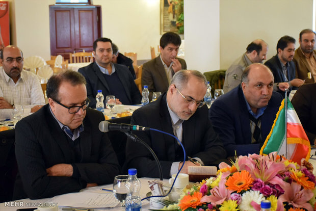 Iran, Azerbaijan railway officials gather in Astara