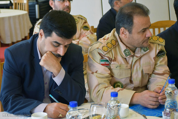 Iran, Azerbaijan railway officials gather in Astara