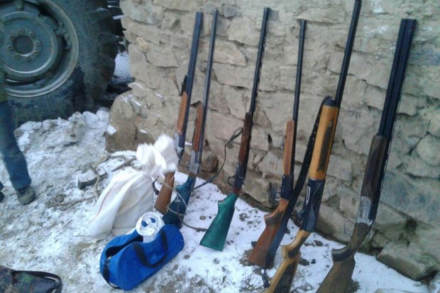 کشف و ضبط ۱۶ قبضه سلاح در شهرستان کازرون  کشف و ضبط ۱۶ قبضه سلاح در شهرستان کازرون