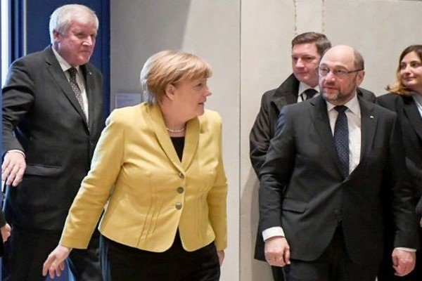 مذاکرات تشکیل دولت ائتلافی آلمان همچنان در بن بست 