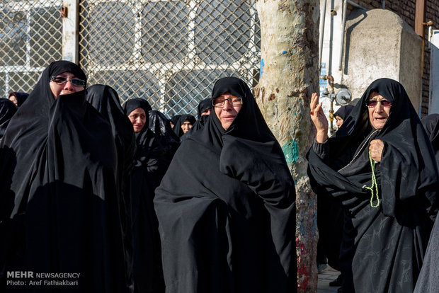 Funeral procession of Iranian martyr in Karaj