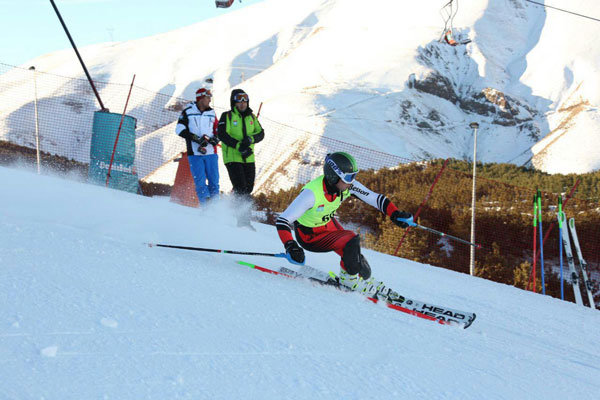 قهرمانی نماینده ایران در روز نخست مسابقات اسکی آلپاین ترکیه