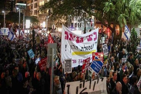 هزاران معترض مقابل اقامتگاه نتانیاهو تظاهرات کردند