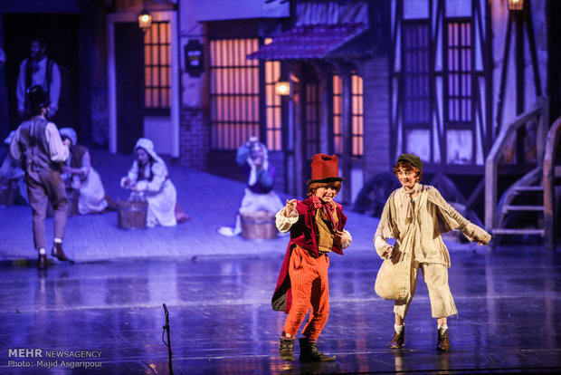 Tahran'da "Oliver Twist" adlı müzikal tiyatro oyunu sahnelendi