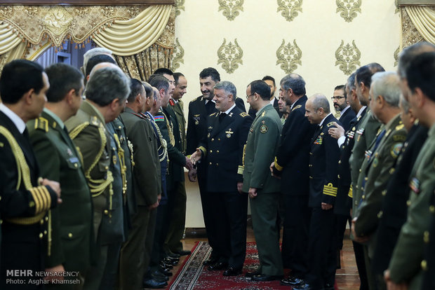 Foreign military attachés meet with Iran Navy commander 