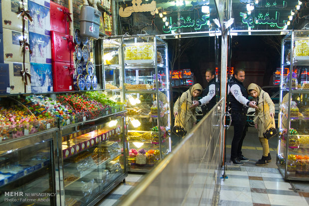 الاسواق المكتظة في ايران على اعتاب ليلة "يلدا"