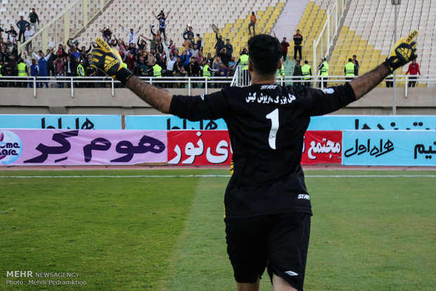 دیدار استقلال خوزستان و تراکتورسازی در جام حذفی