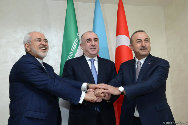 Trilateral meeting of Azerbaijani, Iranian, Turkish FMs kicks off in Baku