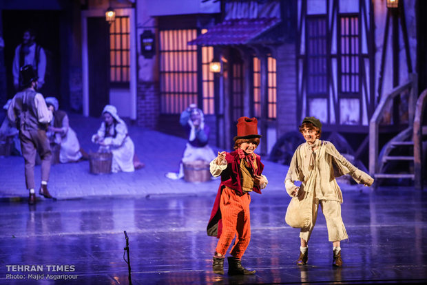 Tehran theater hosts “Oliver Twist”