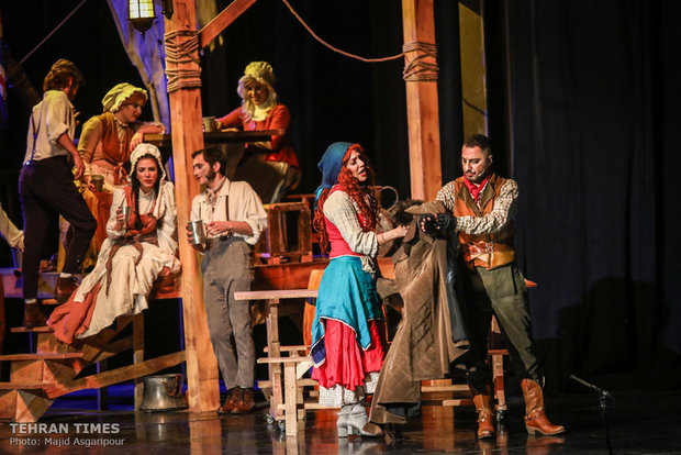 Tehran theater hosts “Oliver Twist”